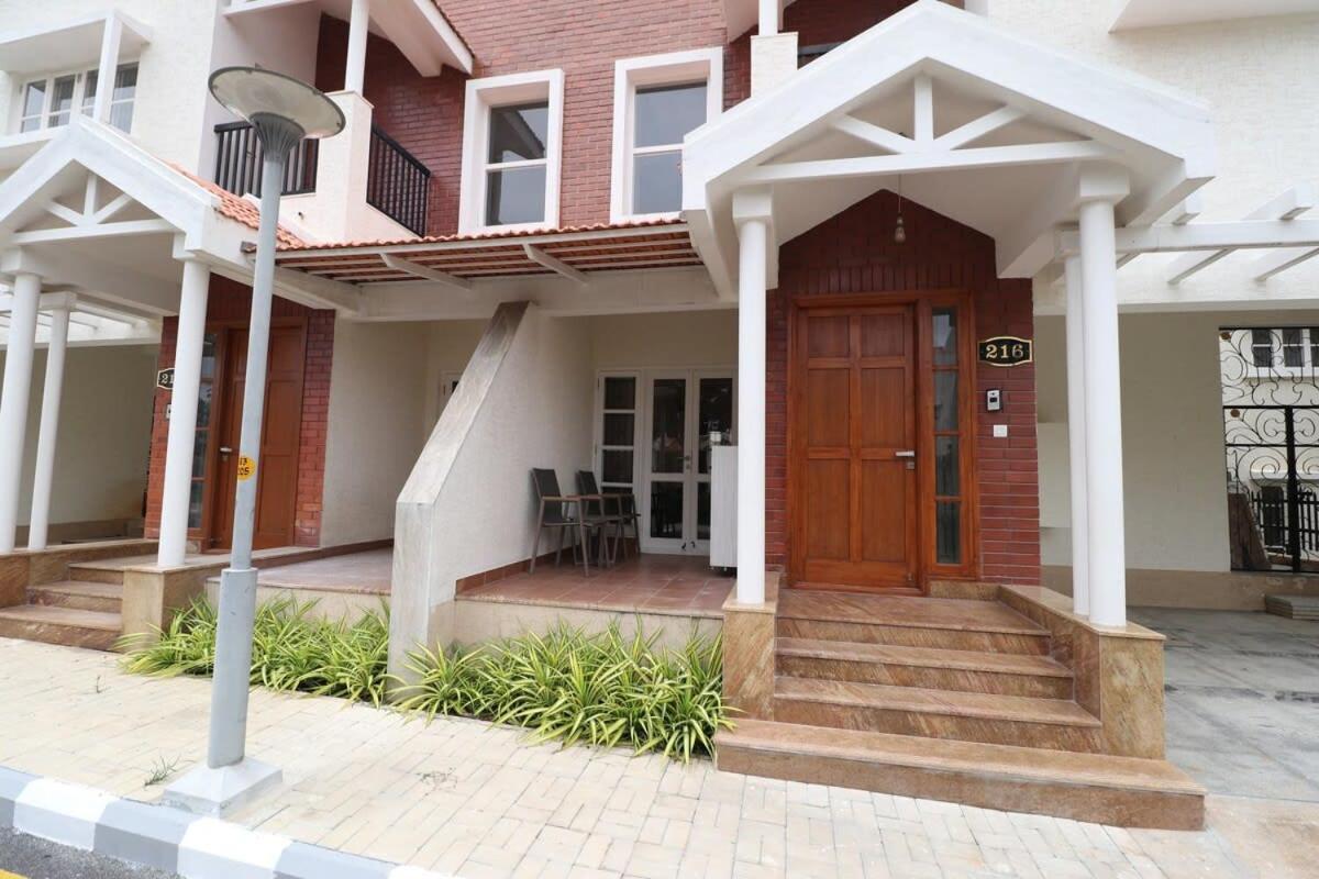 Welcome To Serenity-Luxury Villa At Prestige Augusta Golf Village Бангалор Екстериор снимка